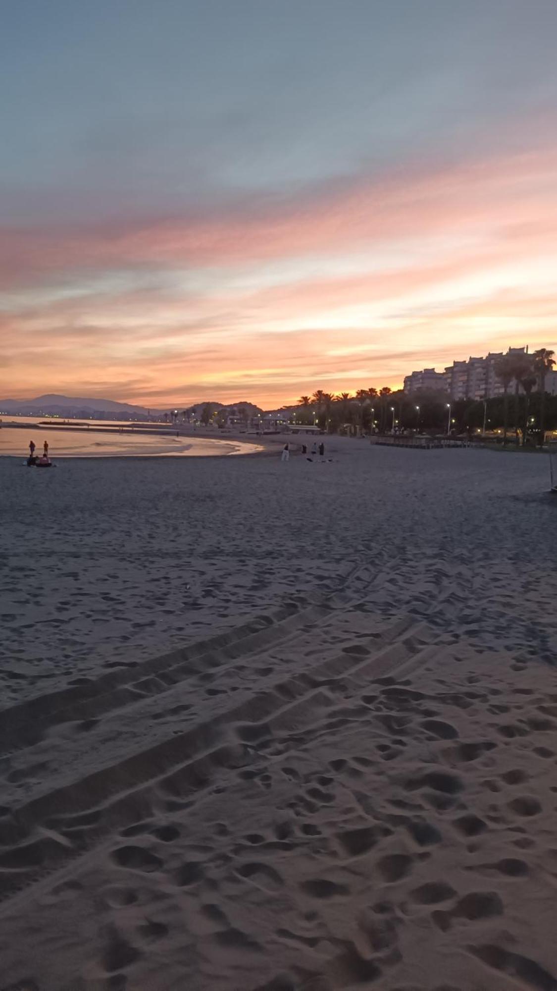 Playa 45, First Line Beach House Малага Екстериор снимка