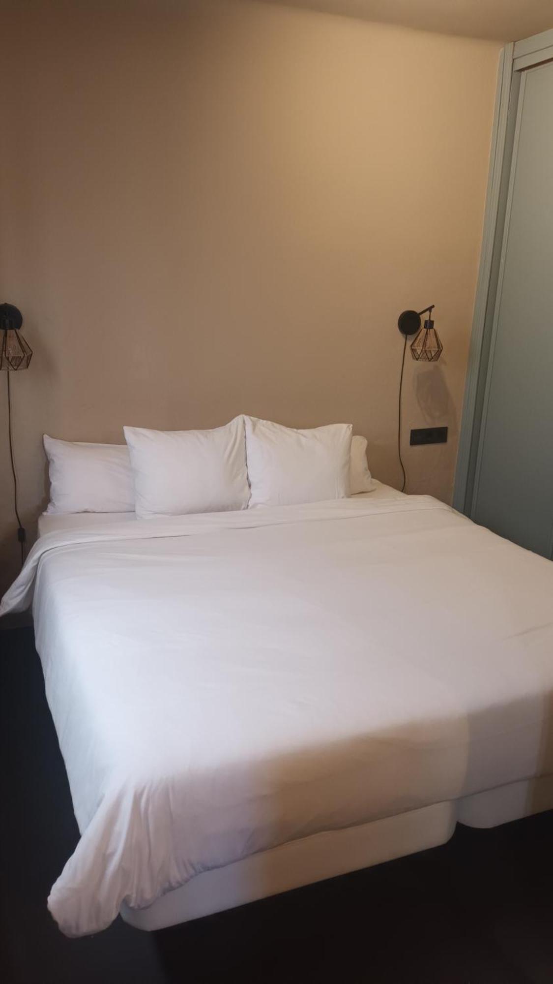 Playa 45, First Line Beach House Малага Екстериор снимка